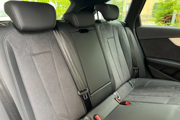 Audi A4 Avant S-line