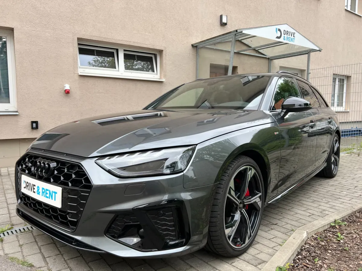 Nový vůz v nabídce: Audi A4 Avant S-line 2.0 TDi quattro